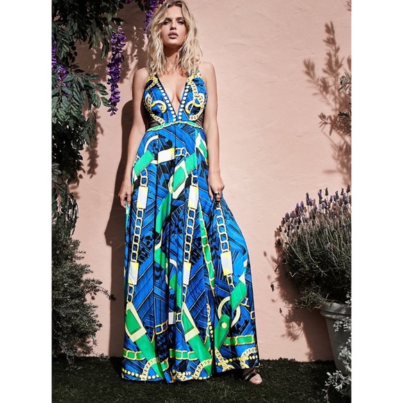Marciano Dresses & Skirts - Marciano ARISSA PRINTED GOWN